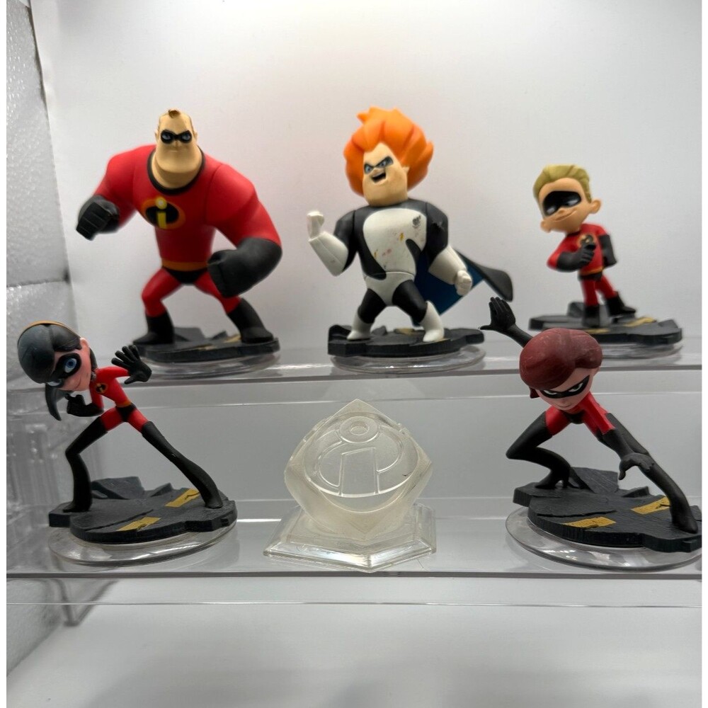 Disney Infinity 2.0 The Incredibles Lot of 5 Figures PLUS Crystal